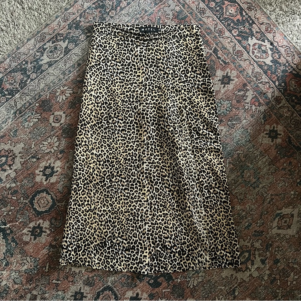 MOTEL LEOPARD SKIRT